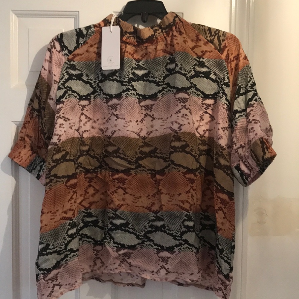 NWT COREY LYNN CALTER BLOUSE